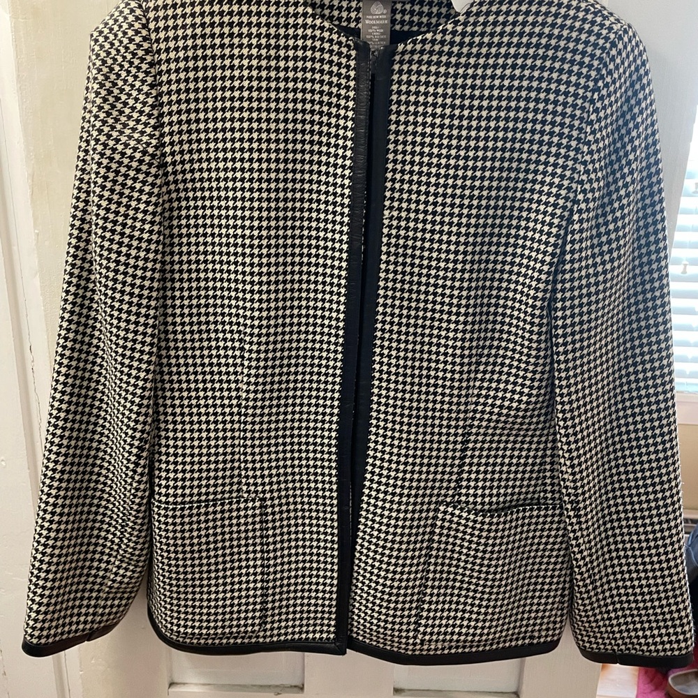 Women's Houndstooth Leather Trimmed Blazer